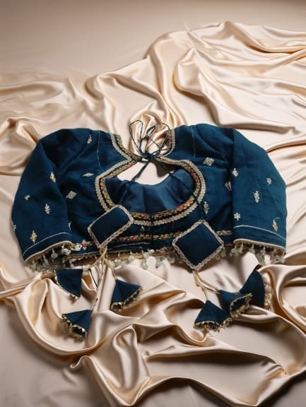 Circular Black + Diamond Design (Dark Green)